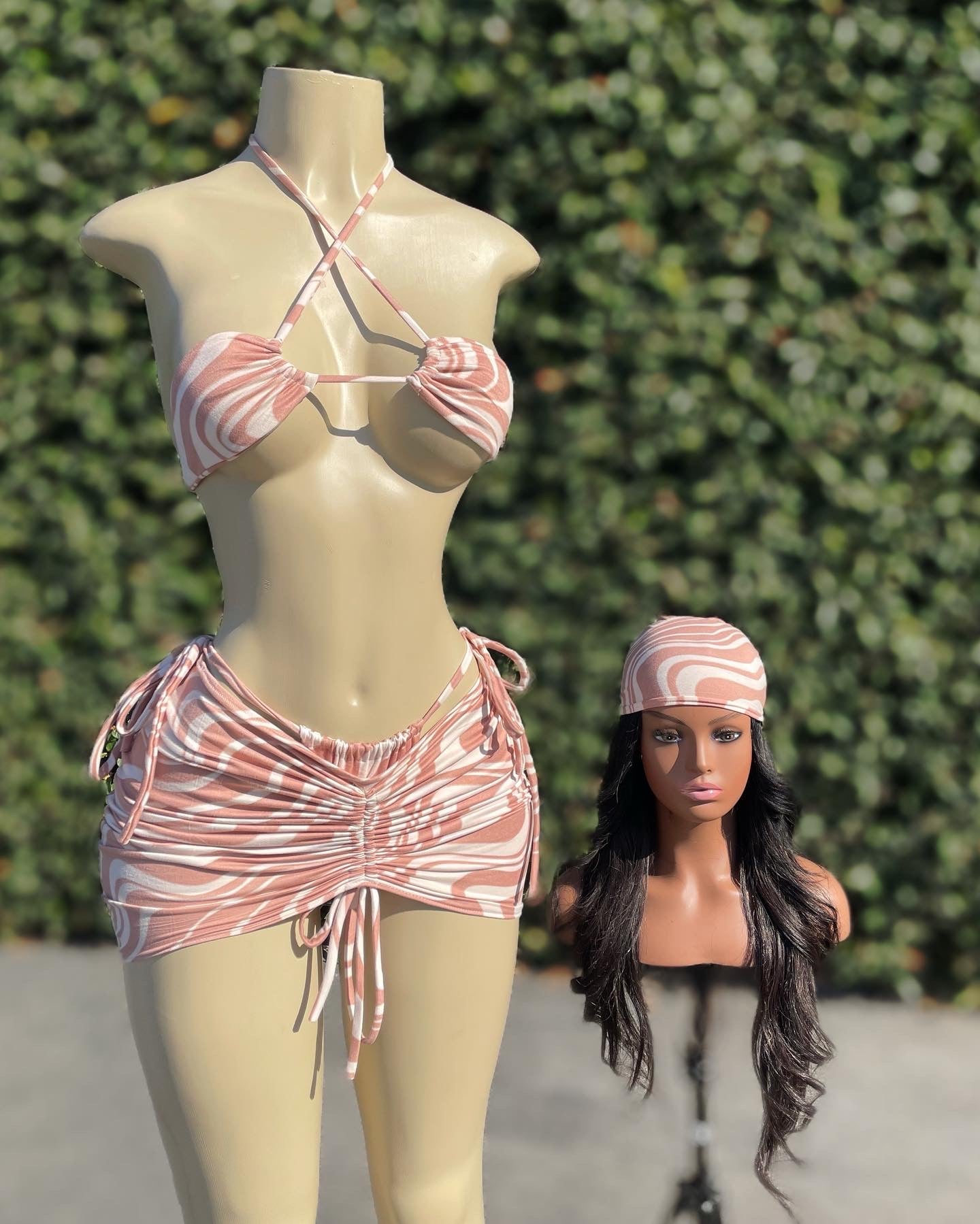 Monica set