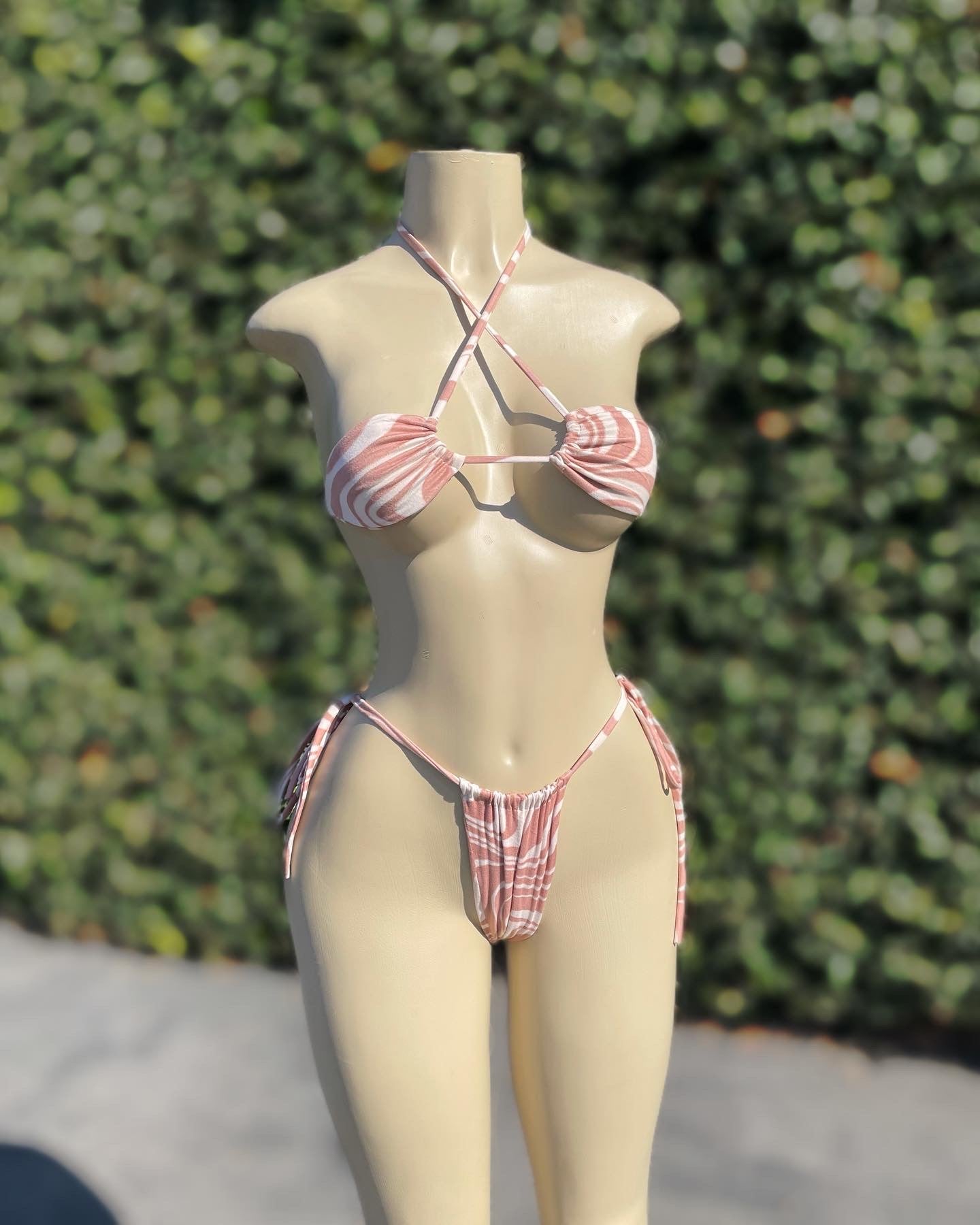 Monica set