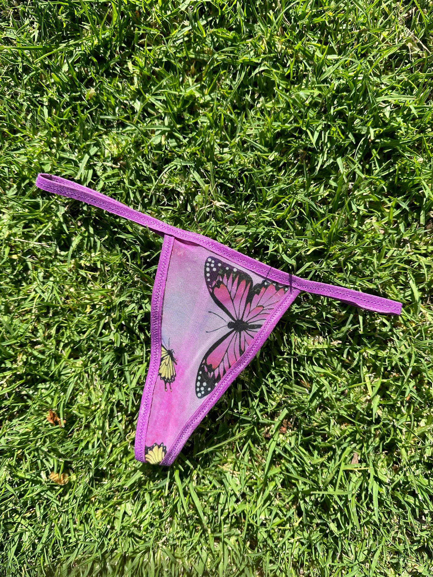 2 butterfly thongs